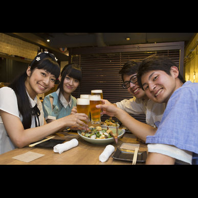 六甲道のお店は大人数の宴会をされる際に便利な飲み放題コースがあります